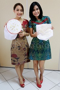 Bagaimana menurut Anda hasil membatik Anisa dan Raisa?