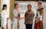 Menperin Hadiri Peringatan Hari Batik