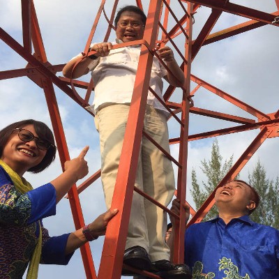 Cek Sinyal 3G, Menkominfo Panjat BTS