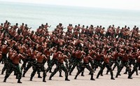 Ribuan personel TNI dari berbagai satuan yakni AL, AU, dan AD, sudah berkumpul di Pelabuhan Pantai Indah Kiat, Sabtu (3/10/2015) pagi.     