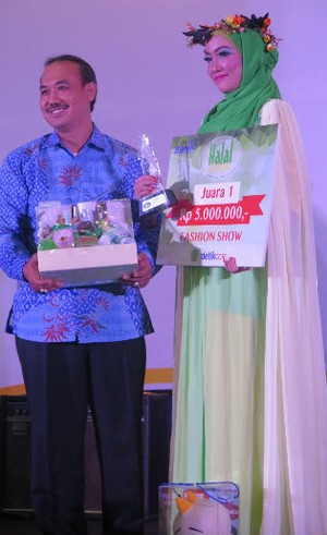 Hijabers Cantik Ini Jadi Pemenang Fashion Show Halal Lifestyle 2015