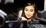 Ayu Ting Ting Masih Tersenyum Putus dari Shaheer