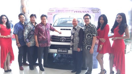 Toyota Luncurkan Hilux di Sumatera