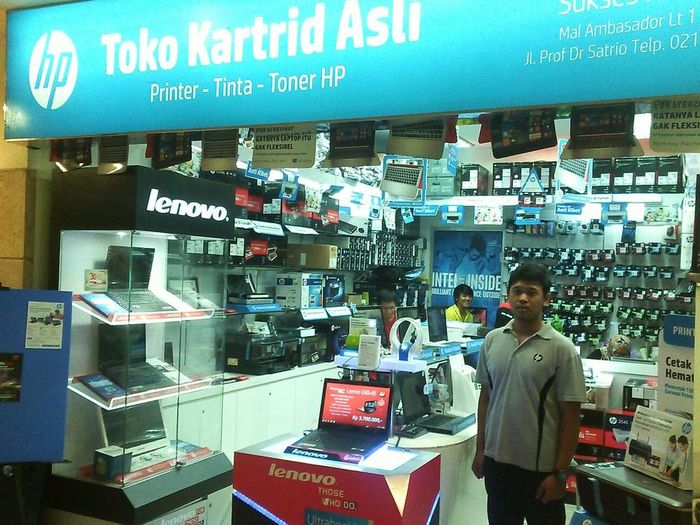 toko lowongan jakarta selatan Tinggi, Elektronik Lesu Penjualan Dolar Makin AS