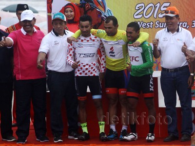 Ini Dia Peraih Hadiah Sprint Etape 1 Tour de Singkarak