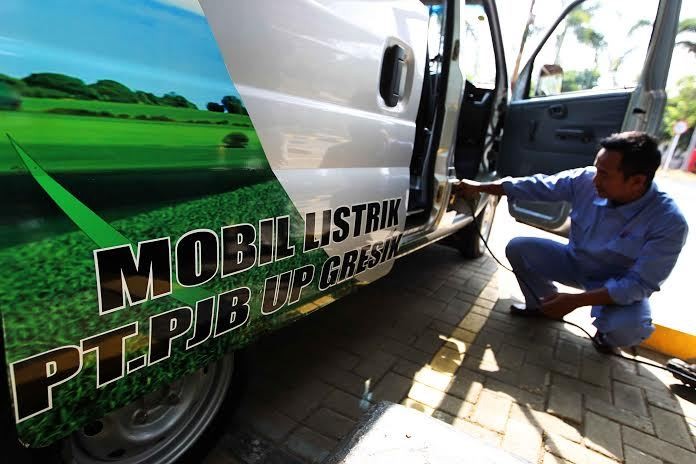 Mobil Listrik Made In Gresik Ini Bisa Dipakai Saat Hujan Deras