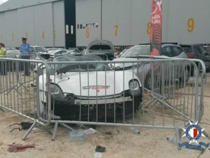 Porsche Melaju Tak Terkendali, Puluhan Orang Cedera
