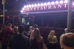 Restoran Unik Dalam Trem Berjalan di Melbourne