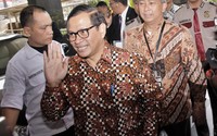 Nanti saja ya saya bicaranya, ini sudah ditunggu, kata Pramono di KPK, Jl HR Rasuna Said, Jakarta Selatan, Senin (5/10/2015). Lamhot Aritonang/detikFoto.