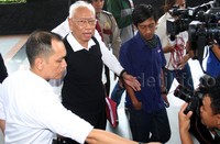 Tak lama setelah Pramono, Bagir Manan yang juga bekas Ketua Mahkamah Agung, tiba di KPK. Lamhot Aritonang/detikFoto.
