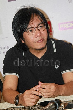 Ari Lasso Tampil Enerjik di Konser Dua Ruang