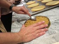 Apple pie tradisional Prancis, Tart Aux Pommes dibuat dari pure daging buah apel dengan cita rasa asam segar.