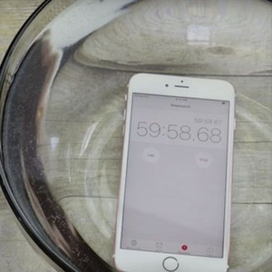 iPhone 6S Terbukti Tahan Air, Tapi..