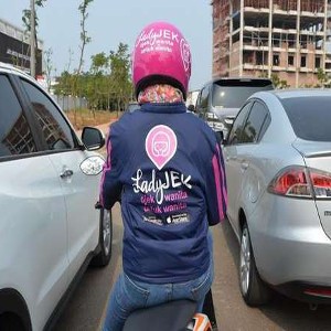 Pengemudi LadyJEK Tak Takut Hadapi Ojek Pangkalan