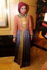 Desy Ratnasari Cantik Awet Muda di Usia 41 Tahun