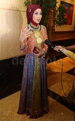 Desy Ratnasari Cantik Awet Muda di Usia 41 Tahun