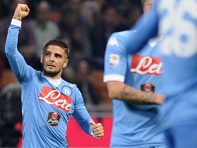 Napoli Cukur Milan di Kandang