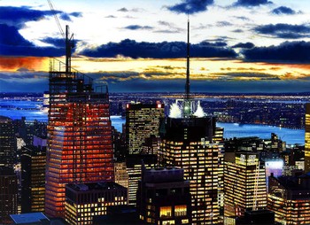     Adalah Raphaella Spence seorang seniman wanita yang lahir di London tahun 1978. Pada tahun 1997 ia menyelesaikan sekolahnya di St. Georges British International School (SGBIS), Italia. (kredit foto: Raphaella Spence)     