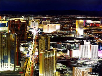     Pada akhir 2012 Raphaella Spence mengambil bagian dalam tur pameran lukisan aliran hyperrealism ke berbagai negara. (kredit foto: Raphaella Spence)