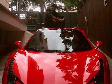 Ferrari 458 Spider, Buah dari Kerja Keras Neymar
