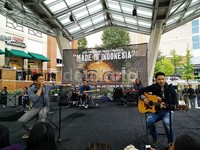 Konser itu sendiri merupakan bagian dari festival Made In Indonesia yang dilangsungkan secara rutin tiap tahun sejak 2011, kecuali tahun 2014 yang absen.