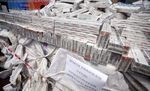 Ribuan Botol Miras dan Rokok Illegal Dimusnahkan