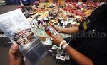 Ribuan Botol Miras dan Rokok Illegal Dimusnahkan