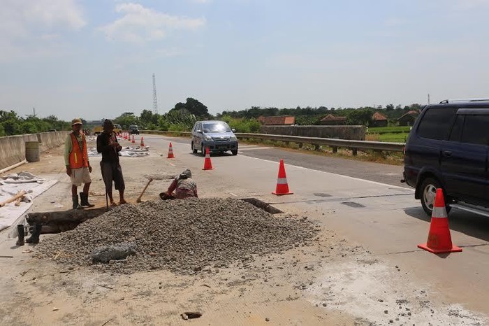 Setahun Beroperasi, Tol Kanci-Pejagan Sudah Rusak