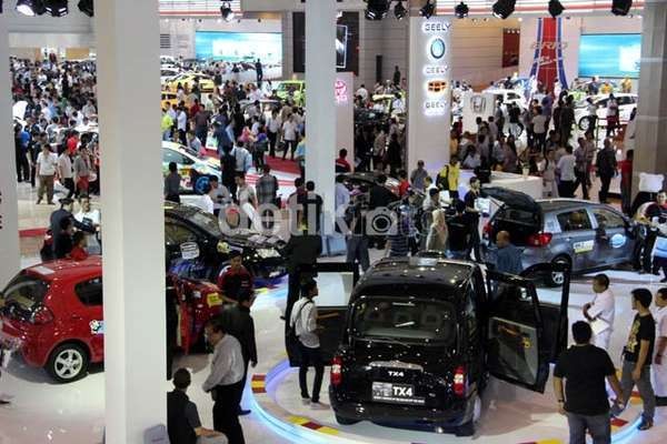 Ekonomi Lesu, Target Produksi 1,6 Juta Mobil Meleset