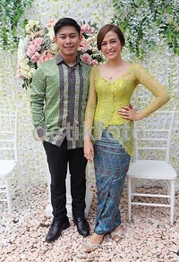 Rona bahagia langsung terpancar oleh keduanya usai proses lamaran. Pool/Ismail/detikFoto.