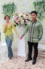 Potret Kebahagiaan Nina Zatulini Dilamar Sang Kekasih