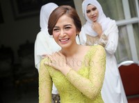 Nina terlihat sangat bahagia. Pool/Ismail/detikFoto.
