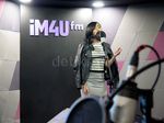 Rinni Wulandari Eksis di Radio Malaysia