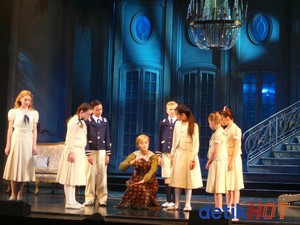 Buaian Lagu-lagu The Sound of Music dari Panggung Jakarta