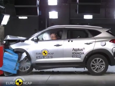 Uji Tabrak, Hyundai Tucson Diganjar 5 Bintang