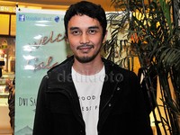 Dimas pun tak membantah memiliki hubungan dekat dengan Tika. Pool/Noel/detikFoto.