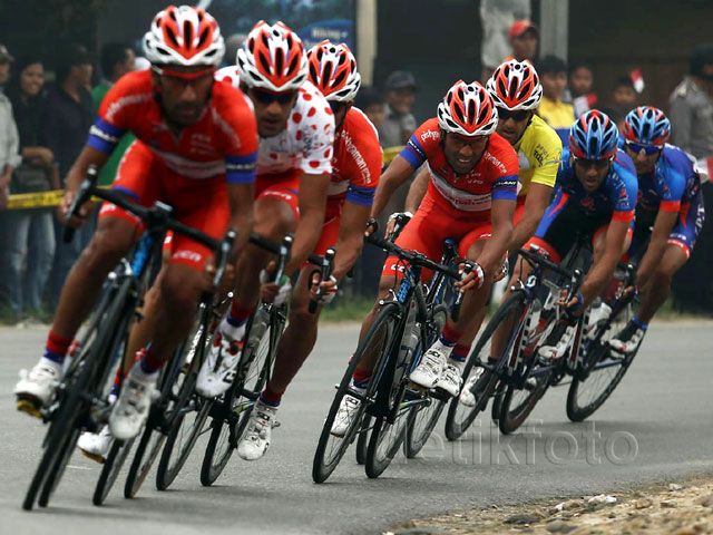 Laju Pebalap di Etape 5