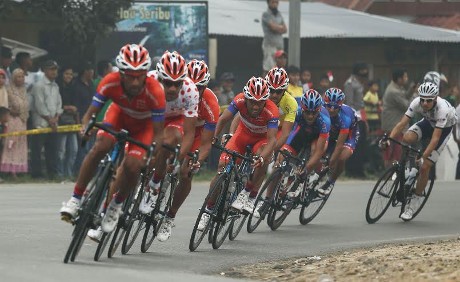 Jersey Merah Putih Masih Milik Dadi
