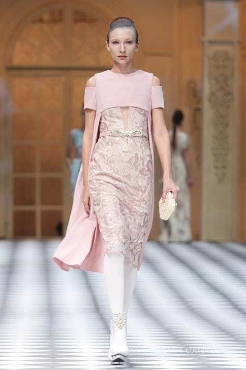 Sebastian Gunawan A Ladys Portrait Sebastian Red & Sebastian Sposa at The Ritz Calton. Pasific Place. Jakarta. [Foto: Mohammad Abduh/Wolipop]