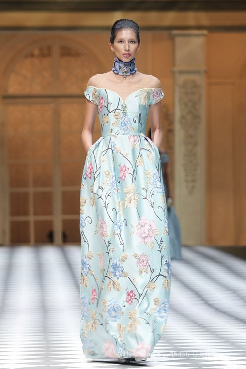 Sebastian Gunawan A Ladys Portrait Sebastian Red & Sebastian Sposa at The Ritz Calton. Pasific Place. Jakarta. [Foto: Mohammad Abduh/Wolipop]