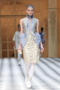 Sebastian Gunawan A Ladys Portrait Sebastian Red & Sebastian Sposa at The Ritz Calton. Pasific Place. Jakarta. [Foto: Mohammad Abduh/Wolipop]