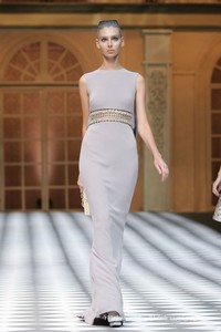 Sebastian Gunawan A Ladys Portrait Sebastian Red & Sebastian Sposa at The Ritz Calton. Pasific Place. Jakarta. [Foto: Mohammad Abduh/Wolipop]