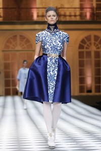 Sebastian Gunawan A Ladys Portrait Sebastian Red & Sebastian Sposa at The Ritz Calton. Pasific Place. Jakarta. [Foto: Mohammad Abduh/Wolipop]