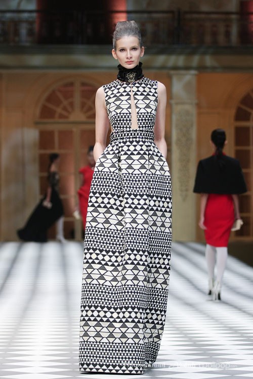 Sebastian Gunawan A Ladys Portrait Sebastian Red & Sebastian Sposa at The Ritz Calton. Pasific Place. Jakarta. [Foto: Mohammad Abduh/Wolipop]