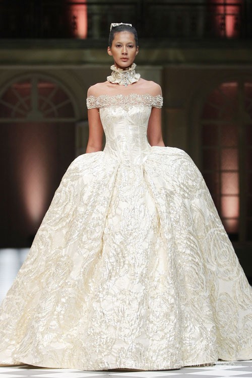 Sebastian Gunawan A Ladys Portrait Sebastian Red & Sebastian Sposa at The Ritz Calton. Pasific Place. Jakarta. [Foto: Mohammad Abduh/Wolipop]