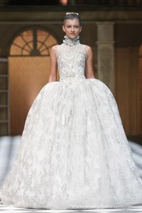 Sebastian Gunawan A Ladys Portrait Sebastian Red & Sebastian Sposa at The Ritz Calton. Pasific Place. Jakarta. [Foto: Mohammad Abduh/Wolipop]