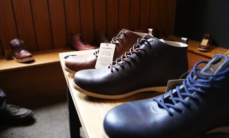 Mau Sekolah Bikin Sepatu? Ini Tempatnya