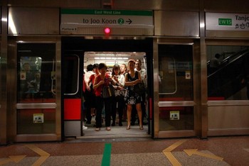 Hampir seluruh wilayah Singapura sudah terhubung dengan MRT. (istimewa/detikcom/gettyimages)