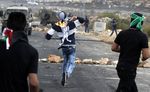 Warga Palestina dan Tentara Israel Kembali Bentrok