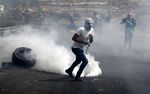 Warga Palestina dan Tentara Israel Kembali Bentrok
